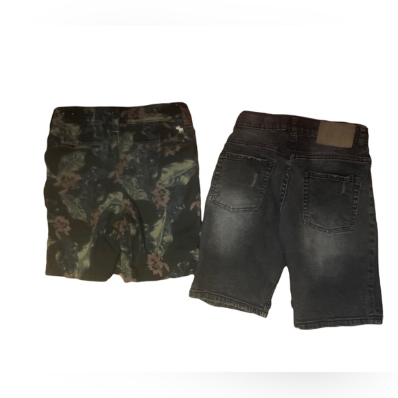 2 pairs boys shorts - Picture 3 of 5